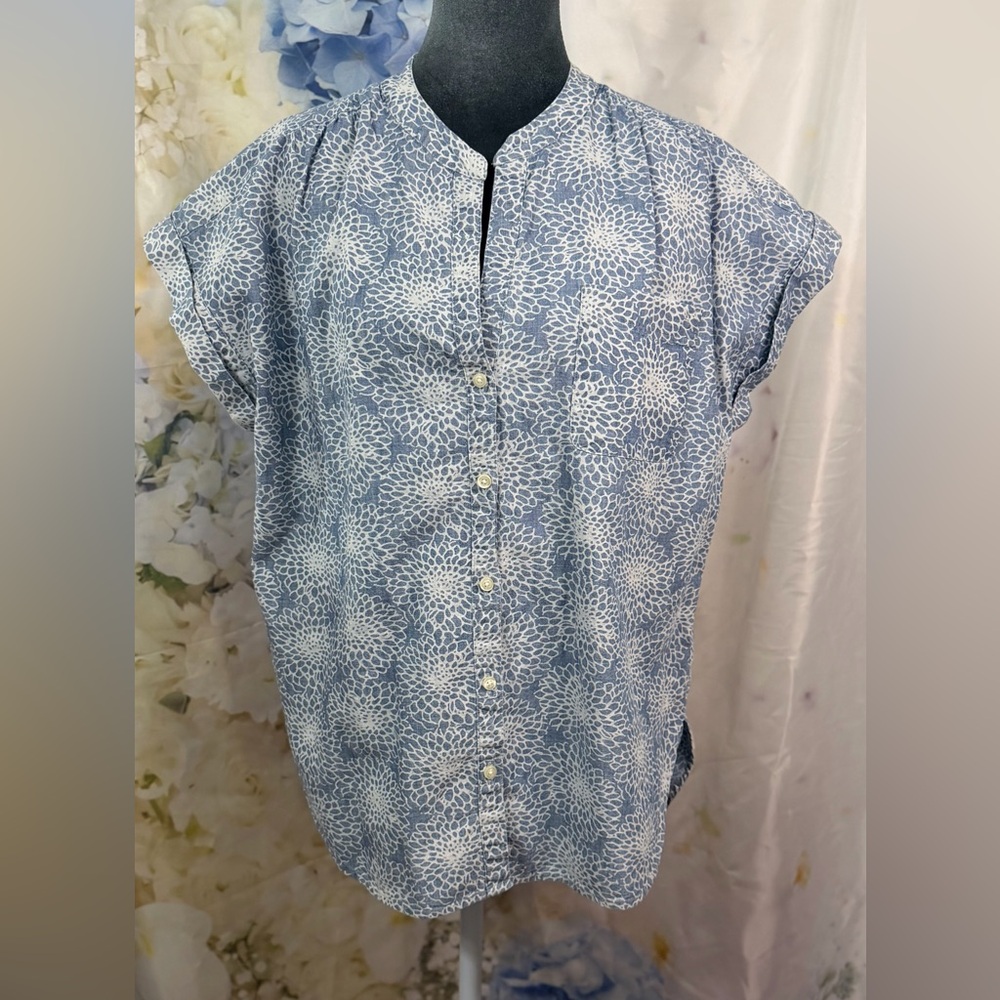 Floral Button-Up Blouse 100% Cotton short sleeve sky blue with white floral
